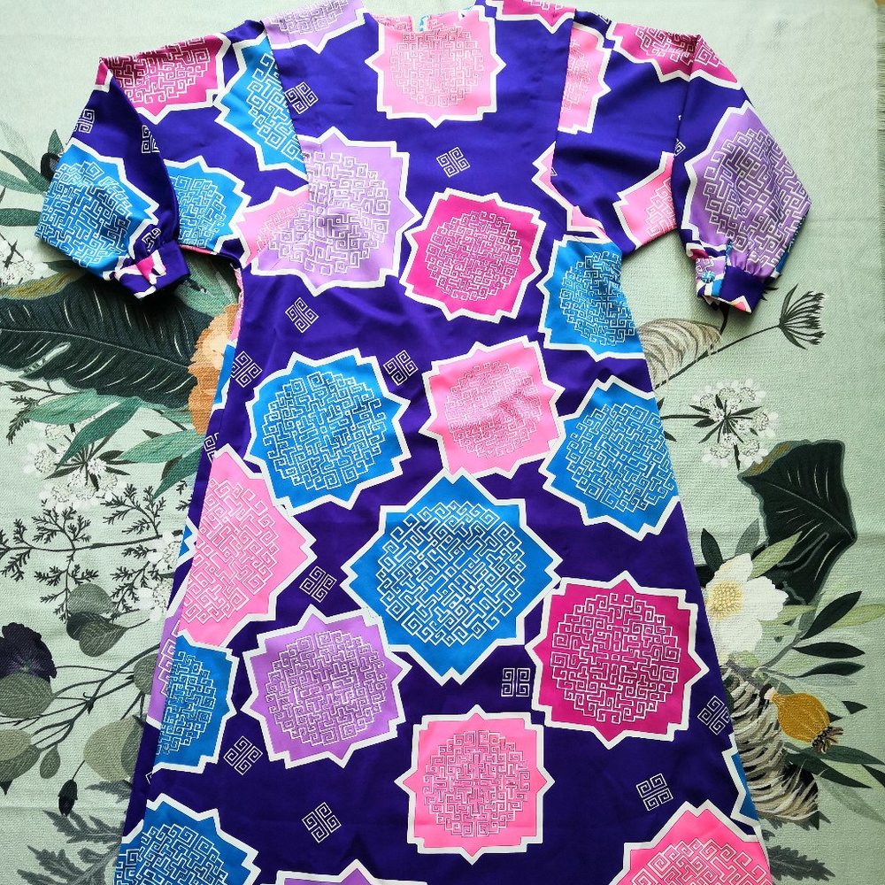 VTG Mc Inerny Womens Asian Themed Hawaiian Maxi Dress Geometric Vibrant Print S